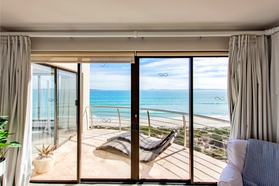 5 Bedroom Property for Sale in Calypso Beach Western Cape